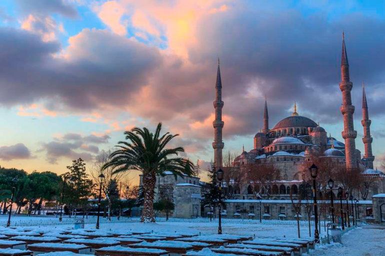 Почему стоит поехать в Турцию в январе