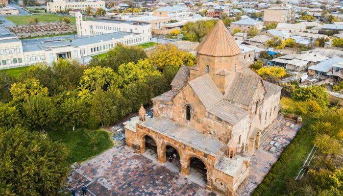 Кафедральный собор Экмиашин в Армении