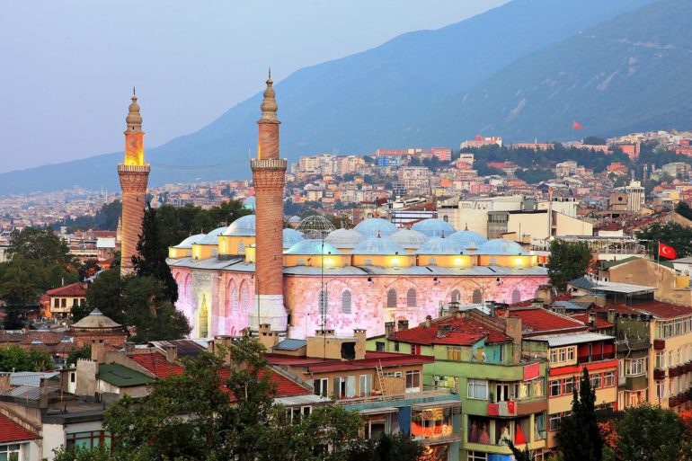 Бурса - бывшая столица Османской Турции. Чем он знаменит, что вы видите и где живете?