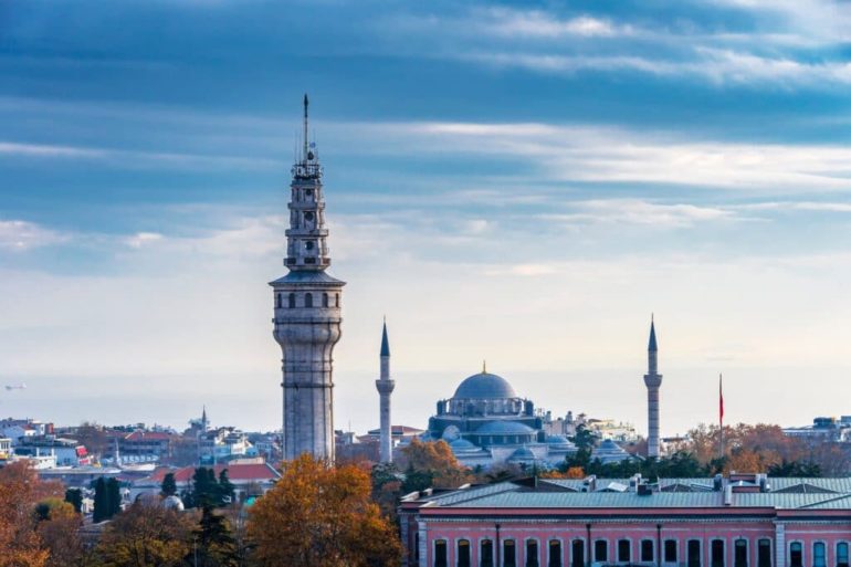 Башня Беязит: 85 метров белого мрамора и османской культуры