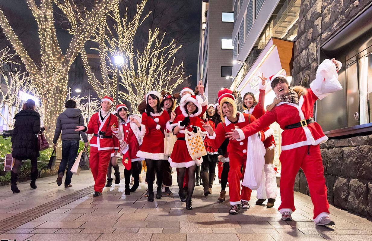 Японцы празднуют Рождество.