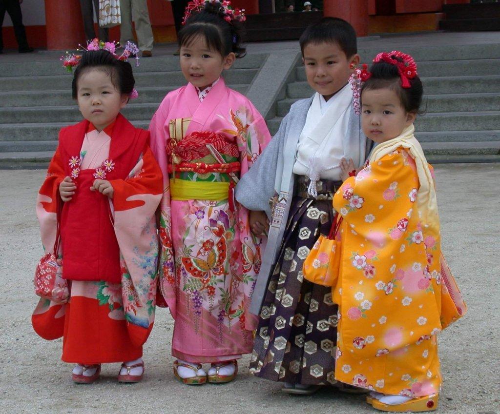 4 ребенка из Японии